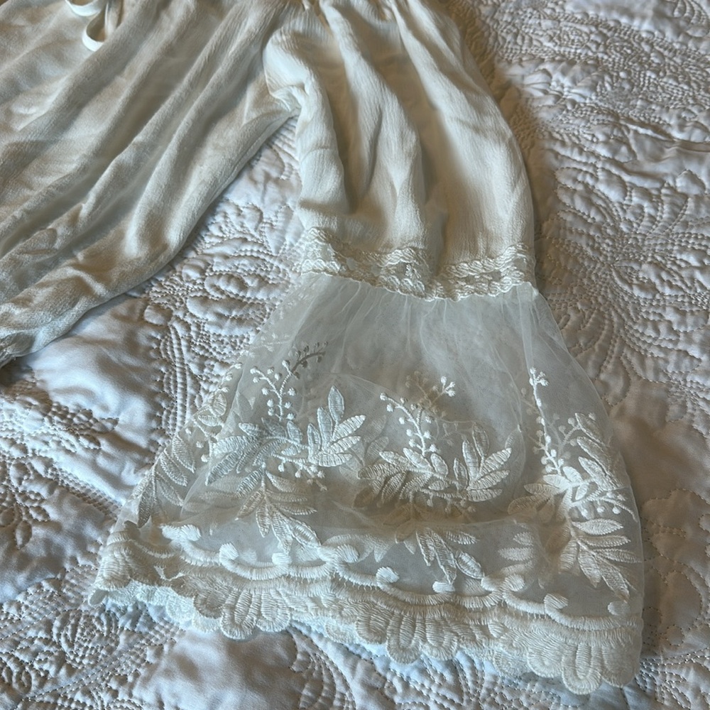 White Off-Shoulder Top - Picture 6 of 12